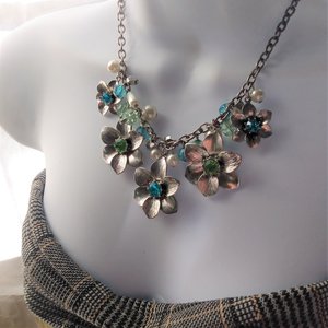 Premiere Designs "Garden Gate" Silver tone and Rhinestone Floral Statement Necklace Earrings Jewelry Set