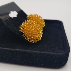 Vintage Gold Tone Wire Looped Flower Post Earrings, Wire Dandelions, Pierced Earrings
