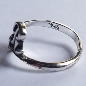 Retired Vintage ©Disney Sterling Silver Initial Letter R CZ Bypass Ring , Size 5.25