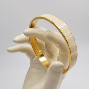 Crown Trifari Cream Enamel and Gold Tone Small Bangle Bracelet