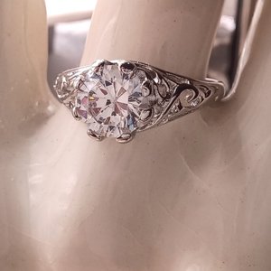 Vintage Sterling Silver LIND Filigree Cubic Zirconia Solitaire Ring Size 8