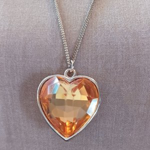 Large Gold Tone Light Orange Faceted Heart Shaped Jewel Pendant with Chain Necklace