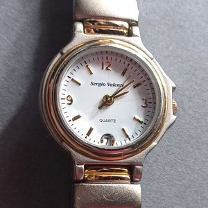 Vintage Sergio Valente Ladies Metal Link Bracelet Quartz Wrist Watch