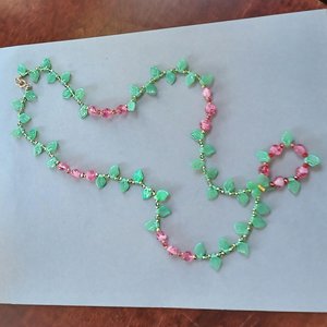 Vintage Summertime Green Leaves and Pink Flowers Glass Beads, Necklace, Stretch Bracelet and Screw Back Earrings Jewelry Set