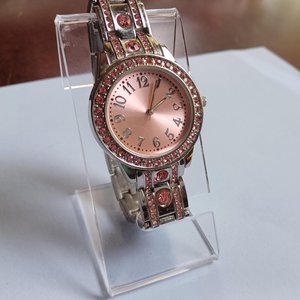 Vintage Shiny Silver Tone with Pink Rhinestones Metal link Bracelet Quartz Watch