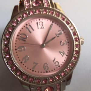 Vintage Shiny Silver Tone with Pink Rhinestones Metal link Bracelet Quartz Watch