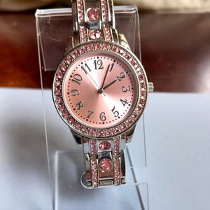 Vintage Shiny Silver Tone with Pink Rhinestones Metal link Bracelet Quartz Watch