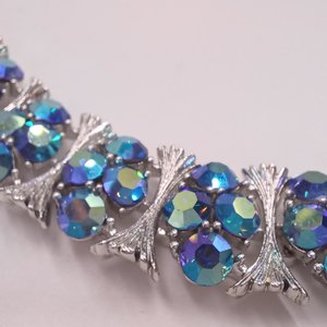 Vintage Lisner and Pakula Silver Tone and Light Blue Peacock Aurora Borealis Rhinestones Jewelry Set, Maximum Sparkle, Demi Parure