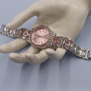 Vintage Shiny Silver Tone with Pink Rhinestones Metal link Bracelet Quartz Watch