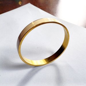 Crown Trifari Cream Enamel and Gold Tone Small Bangle Bracelet