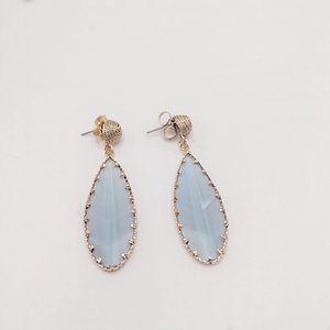 Elegant Vintage Fashion Gold and Smokey Grey Beveled Glass Leaf Dangle Pierced Earrings