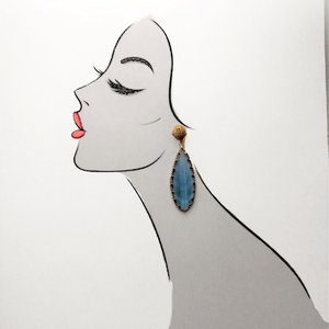 Elegant Vintage Fashion Gold and Smokey Grey Beveled Glass Leaf Dangle Pierced Earrings