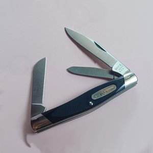 1997 Buck Cadet 303  3 Blade Pocket Knife, New in Gift Tin