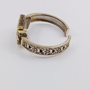 Vivani, Gold Tone Claddagh Ornate Ladies Quartz Clamper Wrist Watch