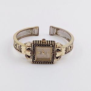 Vivani, Gold Tone Claddagh Ornate Ladies Quartz Clamper Wrist Watch