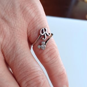 Retired Vintage ©Disney Sterling Silver Initial Letter R CZ Bypass Ring , Size 5.25