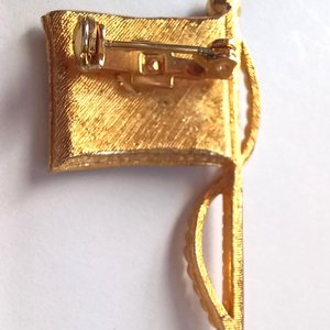 Vintage US American Flag  Gold Tone and Rhinestones Brooch