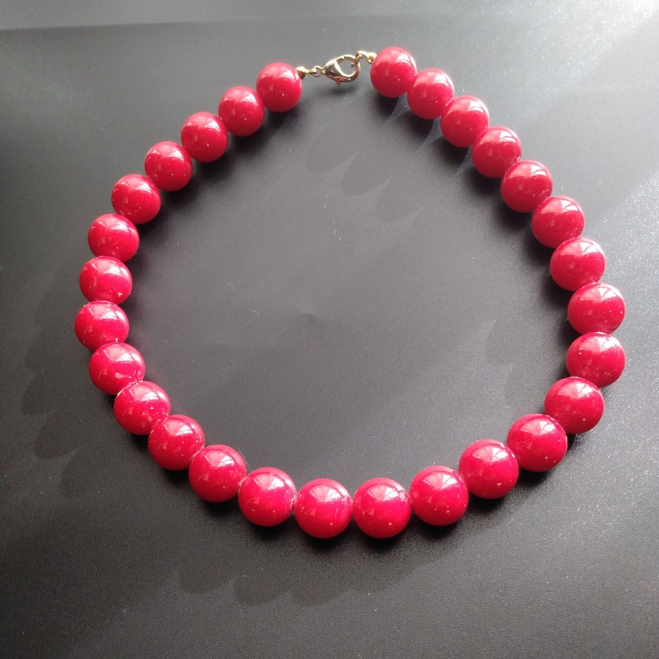Sexy Vintage Candy Apple Red Gumball Size Beaded Choker Necklace