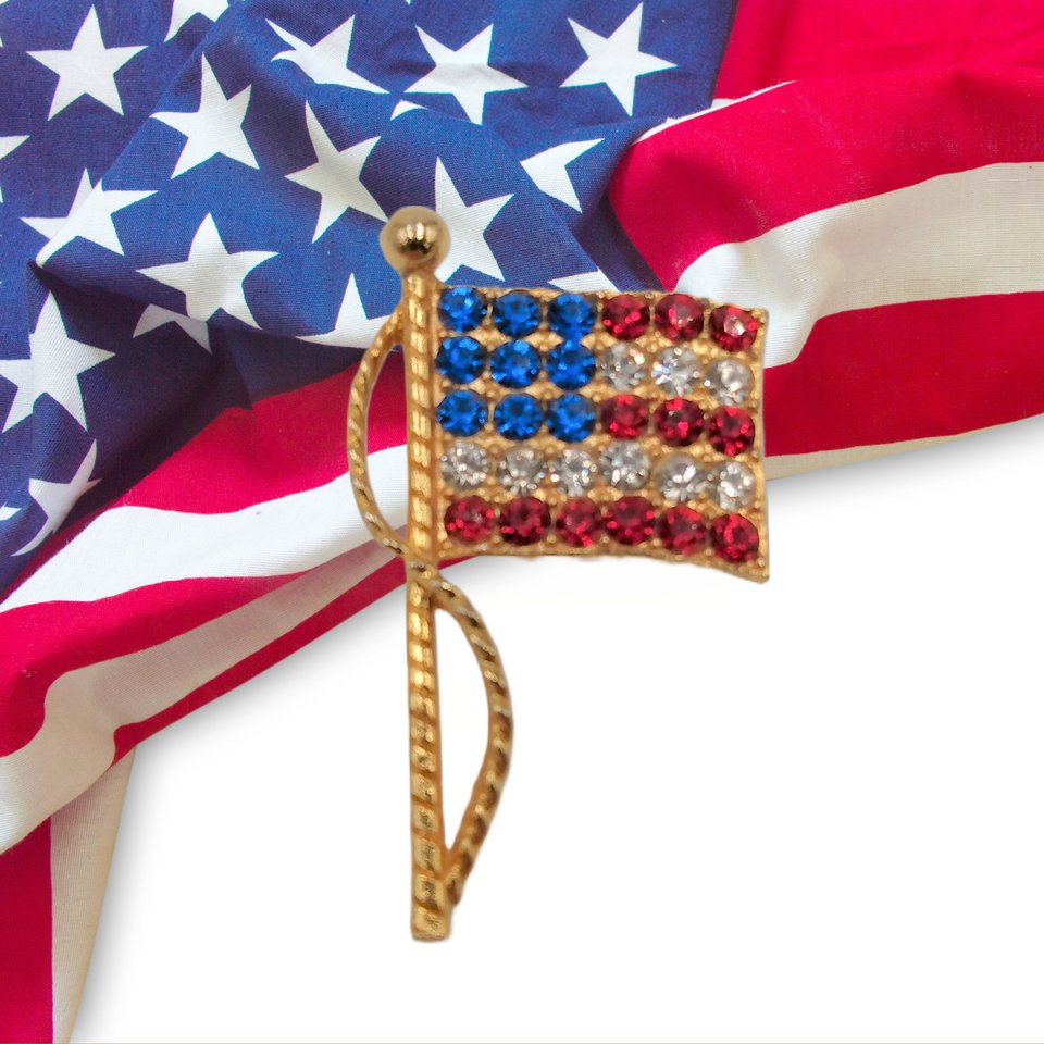 Vintage US American Flag  Gold Tone and Rhinestones Brooch