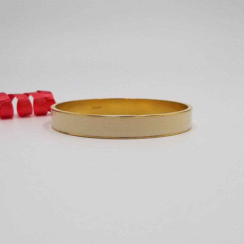 Crown Trifari Cream Enamel and Gold Tone Small Bangle Bracelet