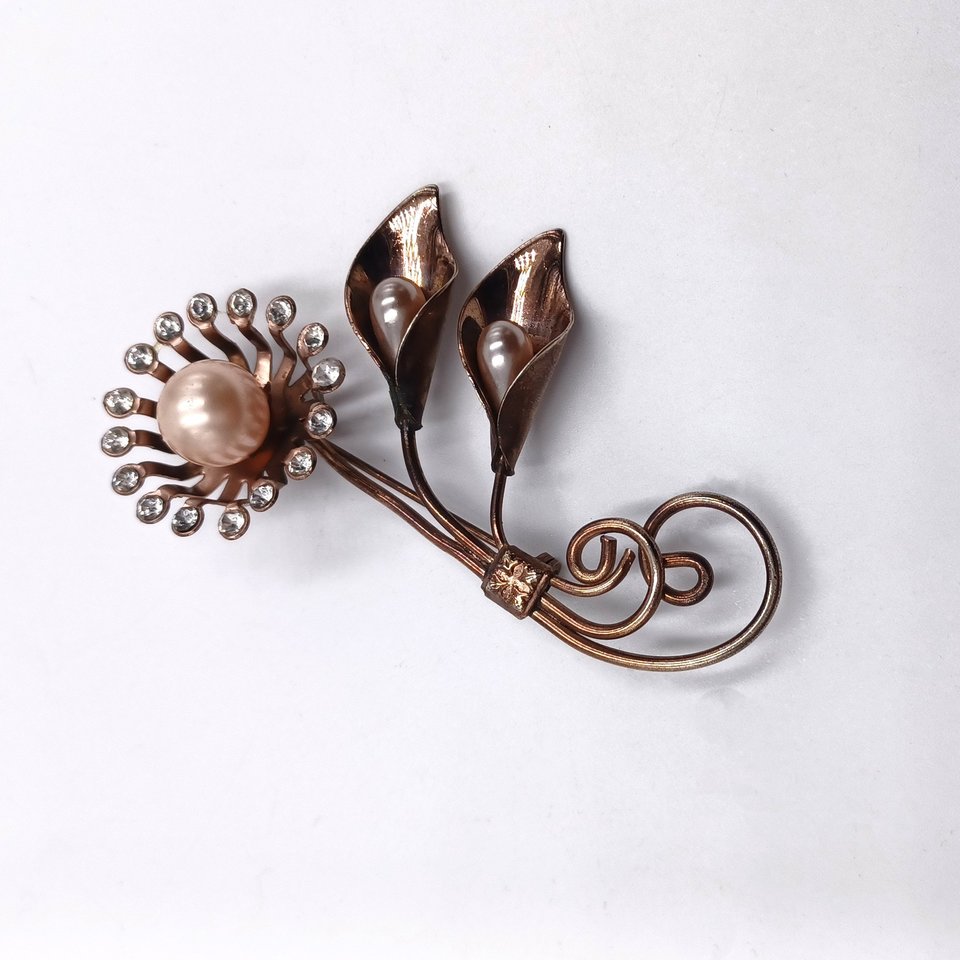 Vintage Retro Copper Tone Floral Brooch and Earrings Jewelry Set