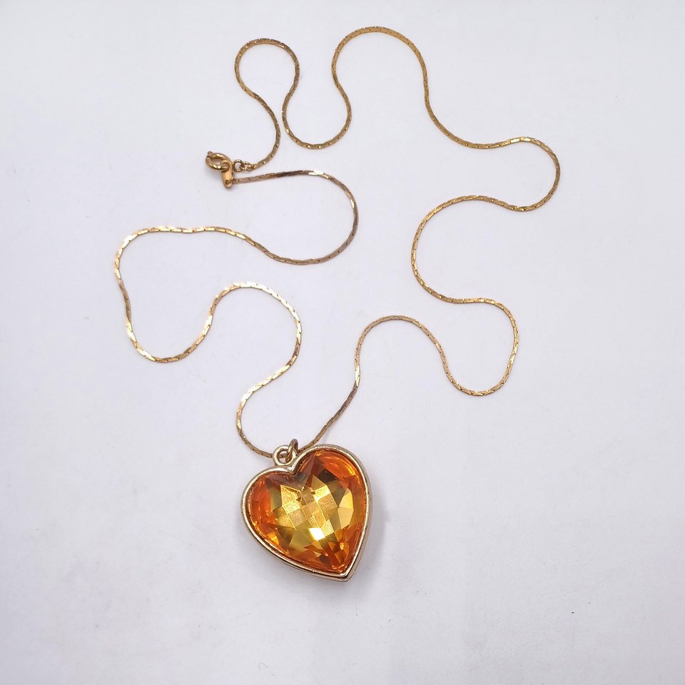 Large Gold Tone Light Orange Faceted Heart Shaped Jewel Pendant with Chain Necklace