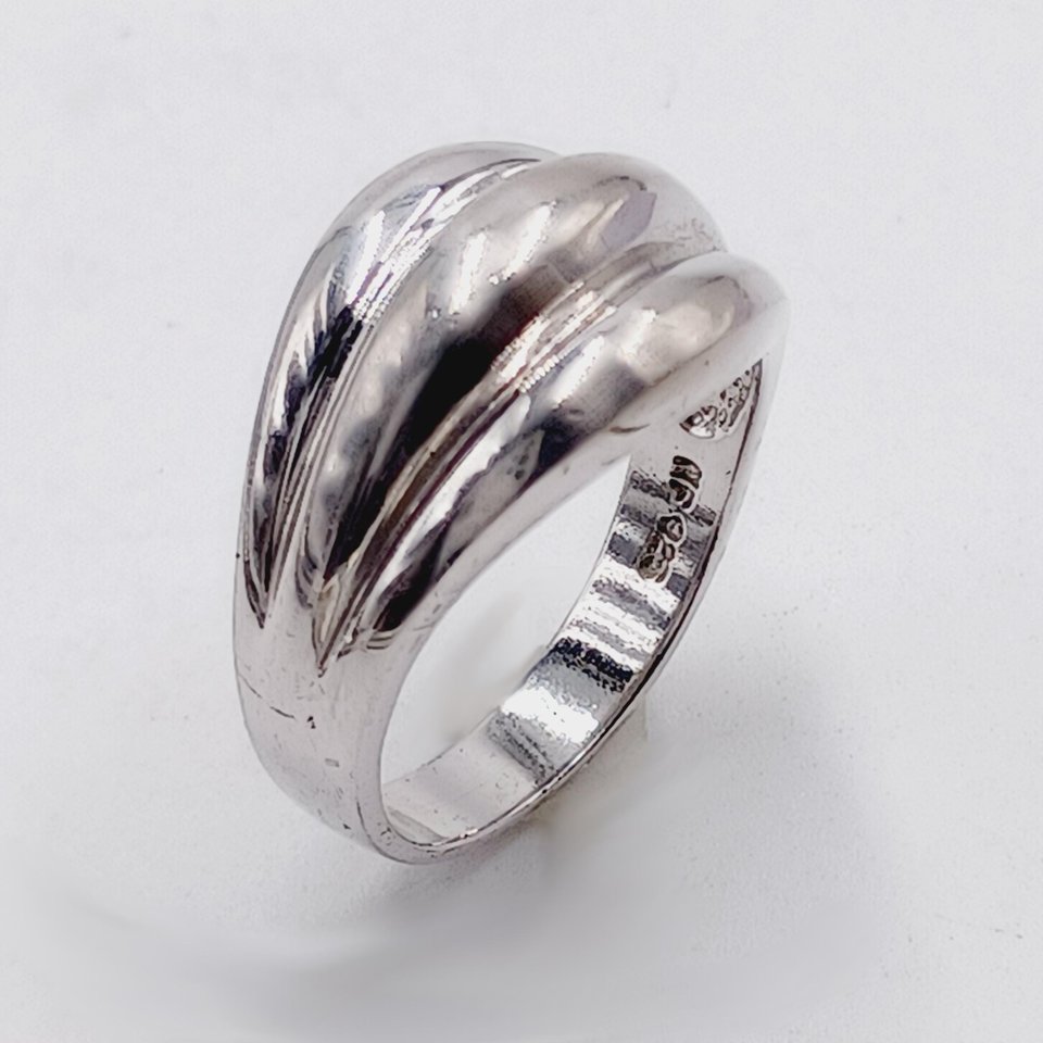 Sterling Silver Chunky Southwestern Ladies Statement Ring Size 9