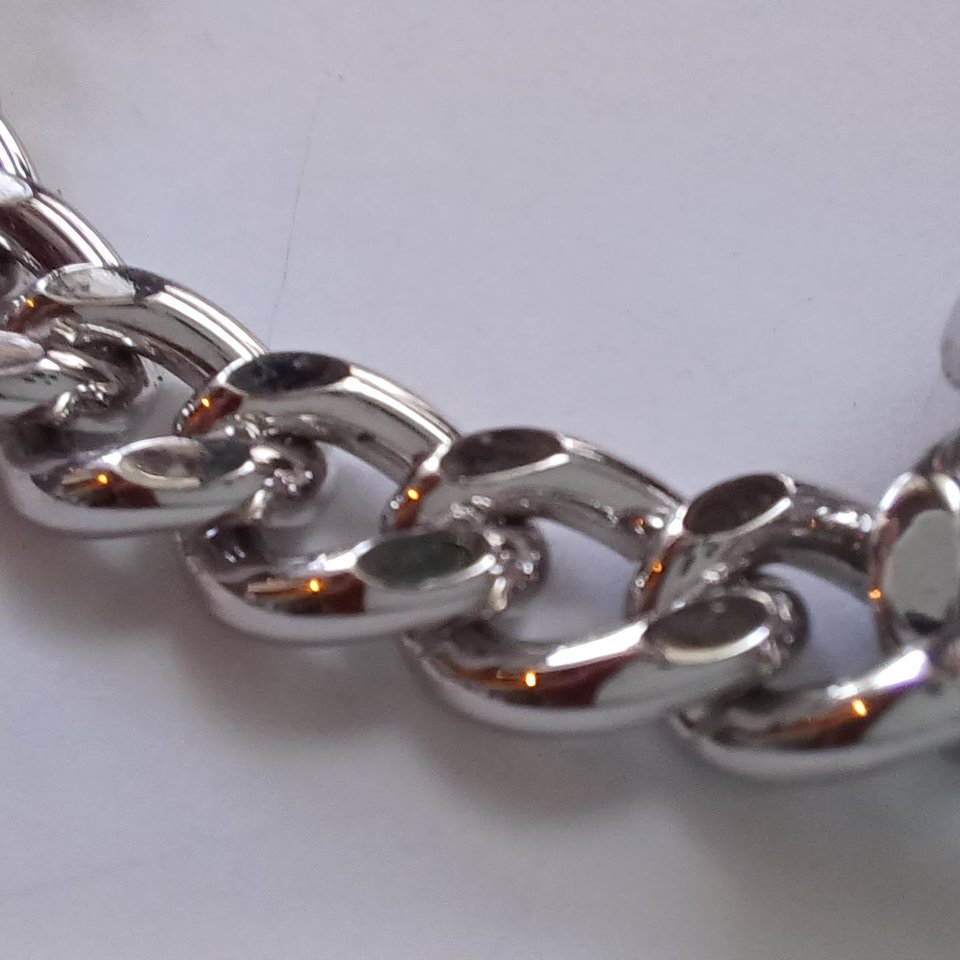 Avon Silver Tone Heavy Curb Chain Bracelet with Buckle Closure