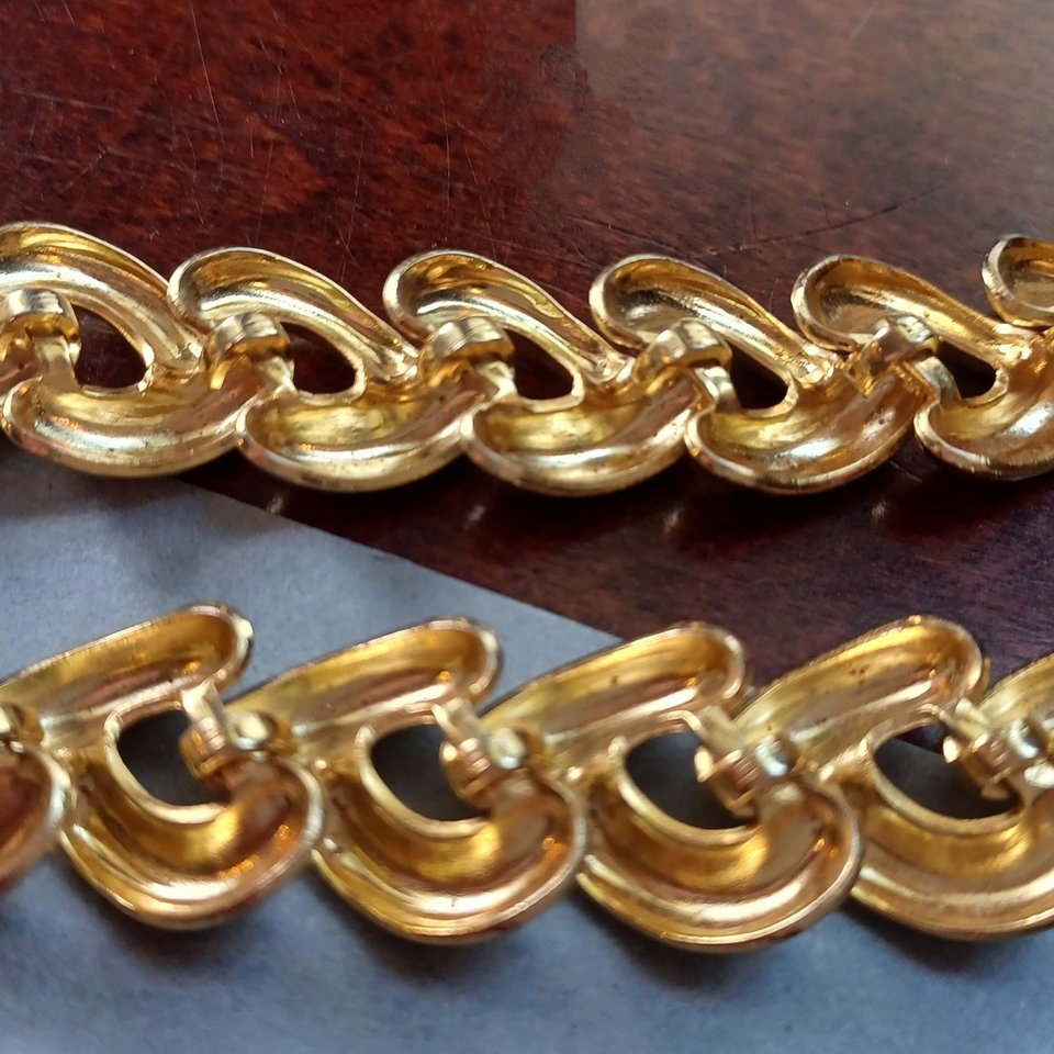 Vintage Shiny Gold Tone Chunky Half Link Curb Chain Statement Necklace