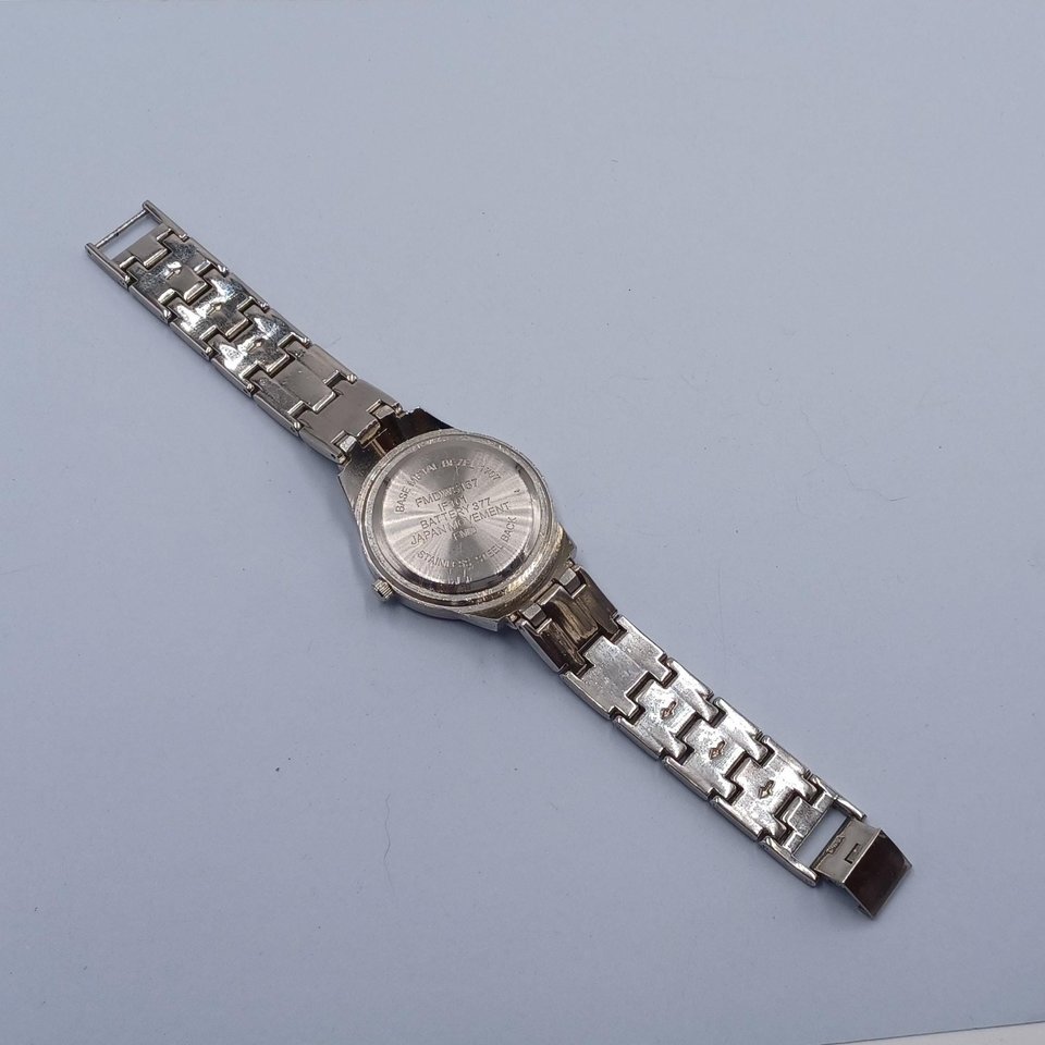 Vintage Shiny Silver Tone with Pink Rhinestones Metal link Bracelet Quartz Watch