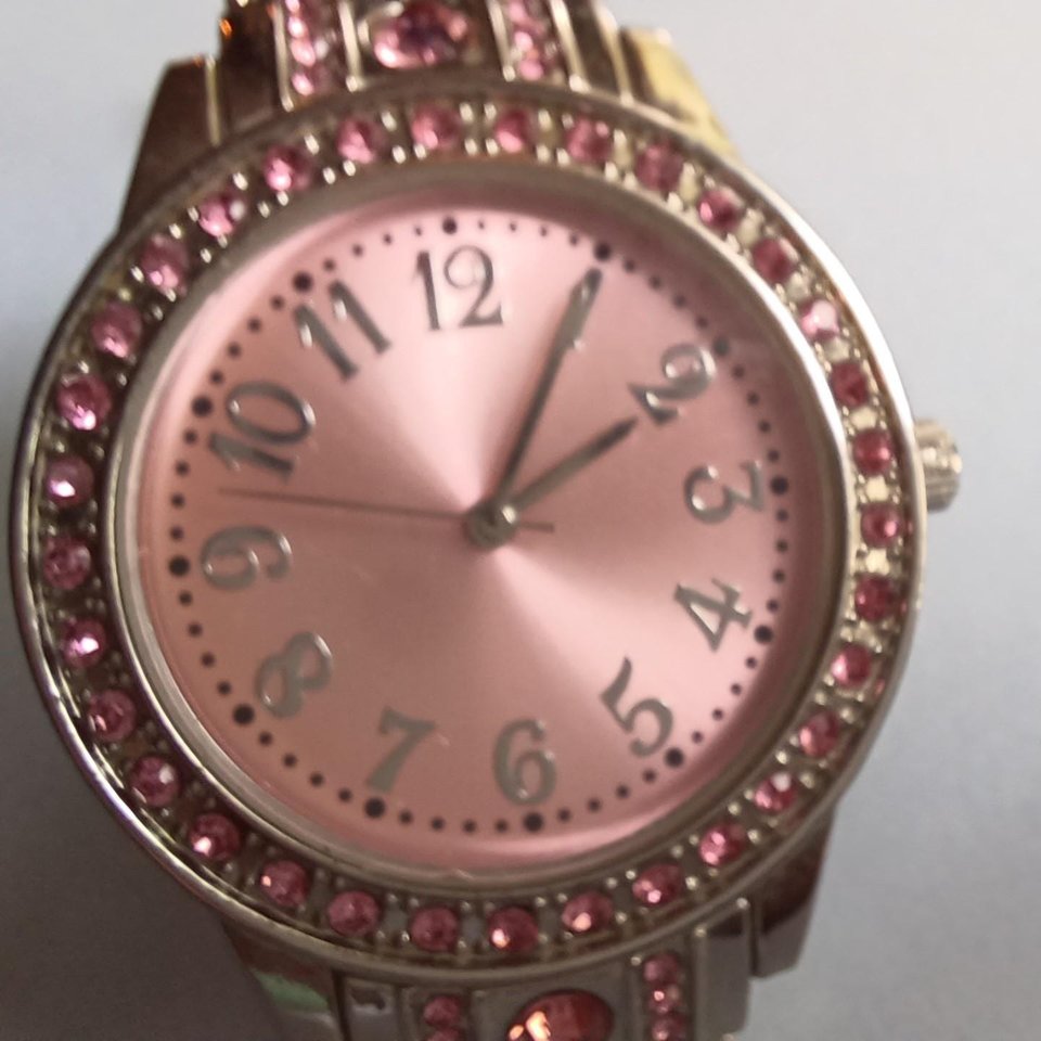 Vintage Shiny Silver Tone with Pink Rhinestones Metal link Bracelet Quartz Watch