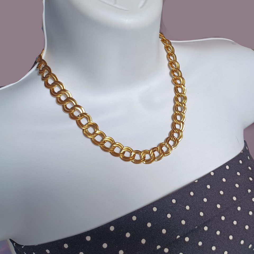 Vintage Shiny Gold Tone Double Link Curb Chain Statement Necklace