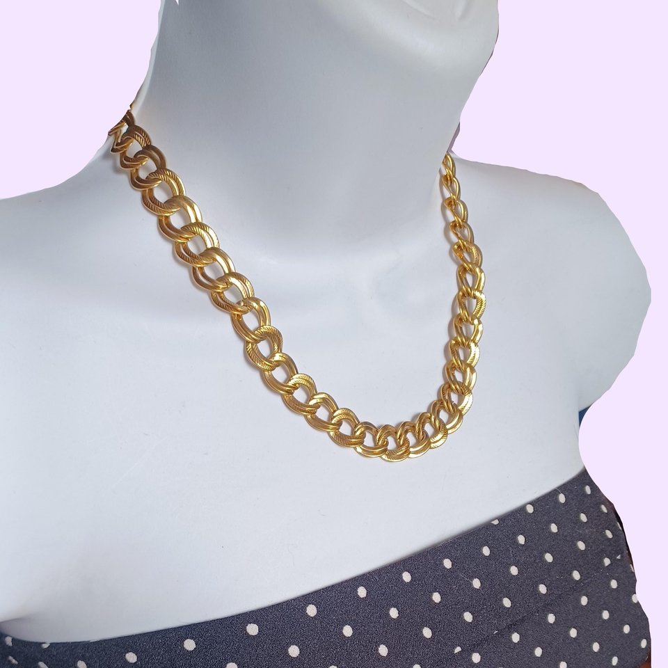 Vintage Shiny Gold Tone Double Link Curb Chain Statement Necklace