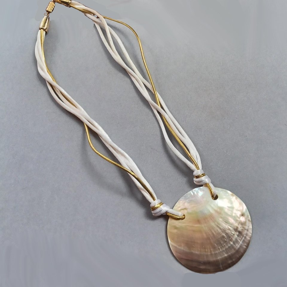 White Natural Mother of Pearl Bracelet, Necklace and Dangle Earrings Jewelry Set