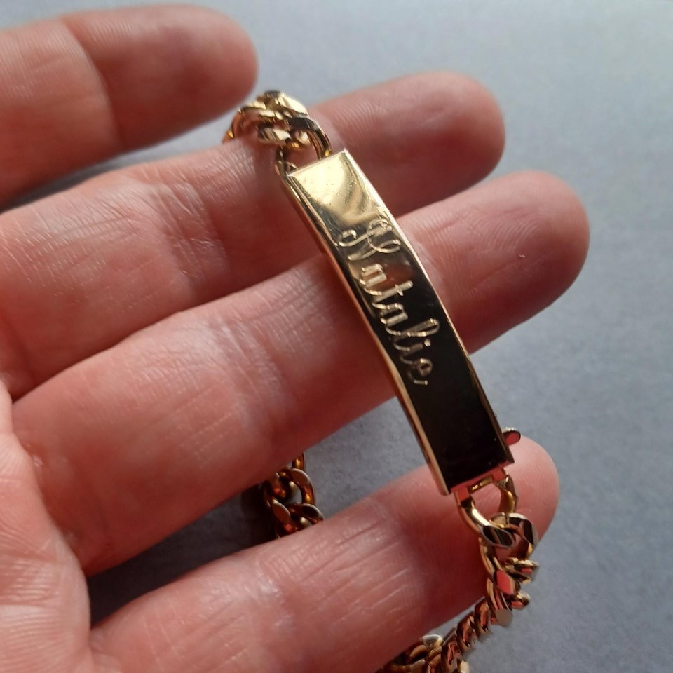 Vintage Shiny Gold Tone Speidel "Natalie" ID Curb Chain Engraved Bracelet