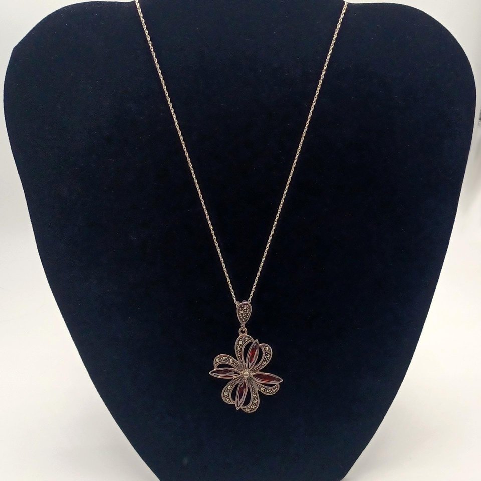 Vintage Art Deco Sterling Silver Marcasite and Topaz Flower Clover Pendant Necklace