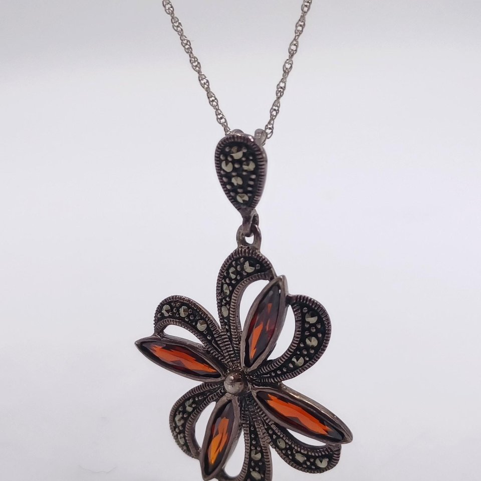 Vintage Art Deco Sterling Silver Marcasite and Topaz Flower Clover Pendant Necklace