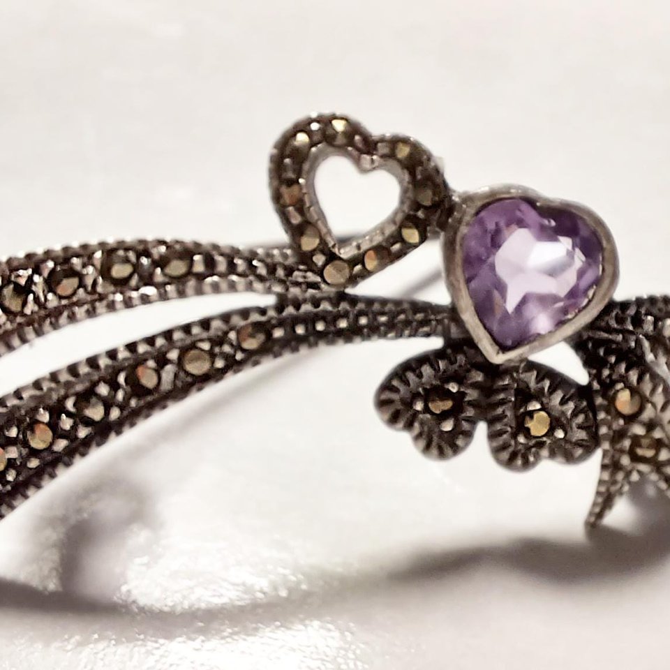 Sterling Silver, Marcasite and Amethyst Art Deco Hearts and Ribbons Brooch